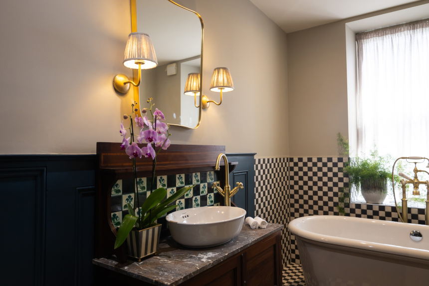 Master Suite Bathroom